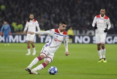 毅然出手 毅然出手