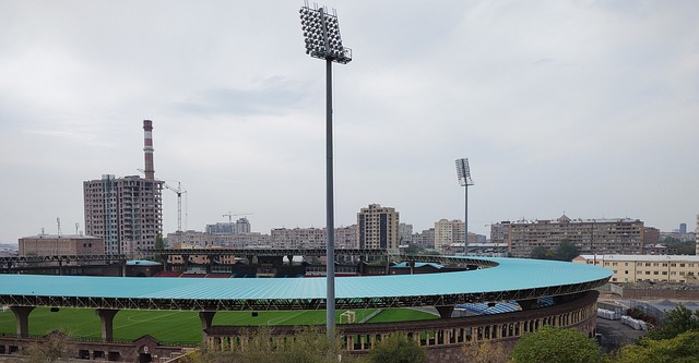 配合愈发娴 配合愈发娴